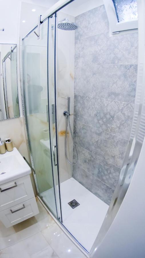 Residenza Rosa Apartment โรม ภายนอก รูปภาพ