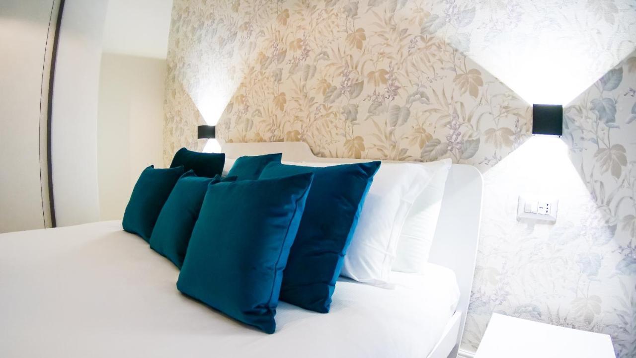 Residenza Rosa Apartment โรม ภายนอก รูปภาพ